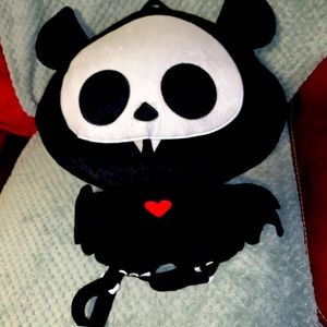 20 inch Diego the bat mint condition Skeleanimal backpack OPEN TO OFFERS 🖤🦇♥️